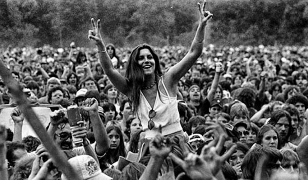 O grupo Rio Cover All Star em única apresentação com o show WOODSTOCK 50 Anos