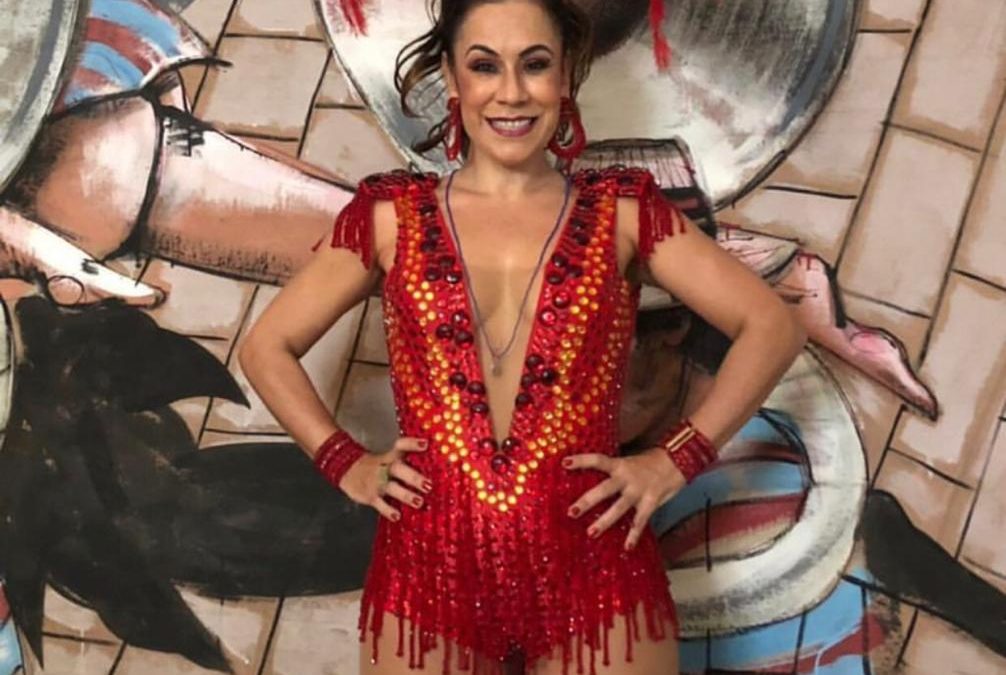 Carla Rio faz única apresentação no Rio Scenarium