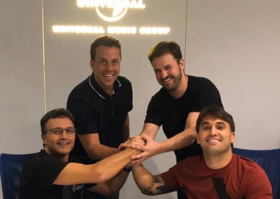 TAYRONE ASSINA COM A UNIVERSAL MUSIC E APRESENTA FUTUROS PROJETOS DA CARREIRA